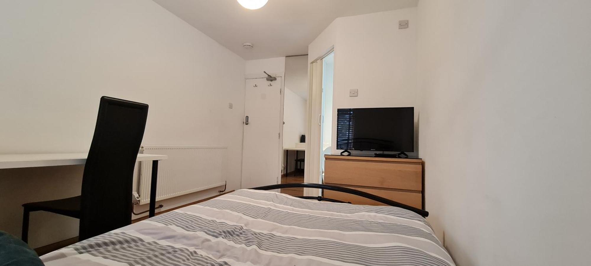Luton, Lu3 Double Ensuite Room Лутон Экстерьер фото